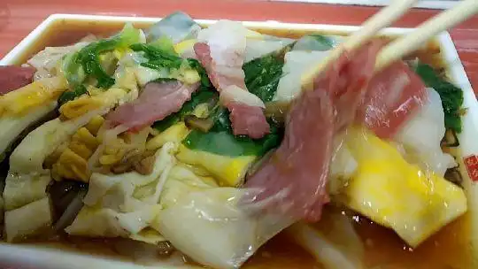 螺丝粉没吃成,点了一份培根肠粉