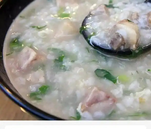 皮蛋排骨粥图片
