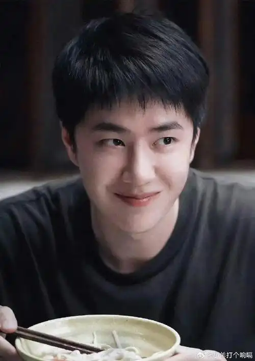 王一博歪嘴笑梦回蓝忘机