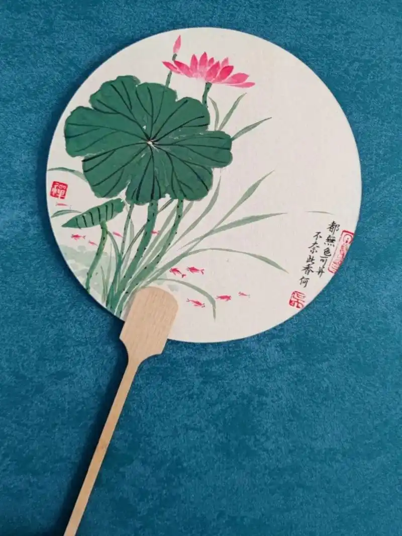 夏日荷花系列  | 团扇国画定制       夏日来袭,荷花团扇就是要走起来
