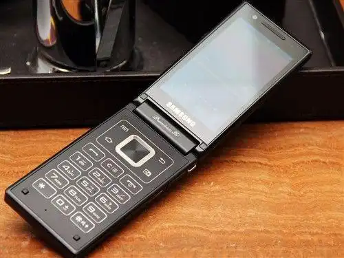 双卡双待 三星w999 智能手机现售12999