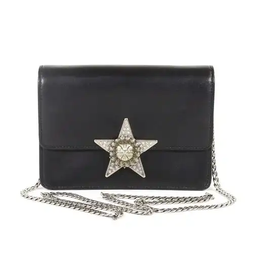 奢侈品大牌专场  拍品详情 进入该拍品专场   起拍价: ¥1 加价