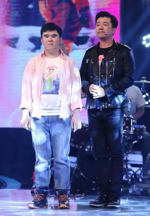 隐退10年陪你长大:黑豹主唱秦勇与傻儿子大珍珠的动人父子情-小资社