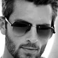 沧桑男人头像黑白头像帅气的成熟沧桑男人头像图片