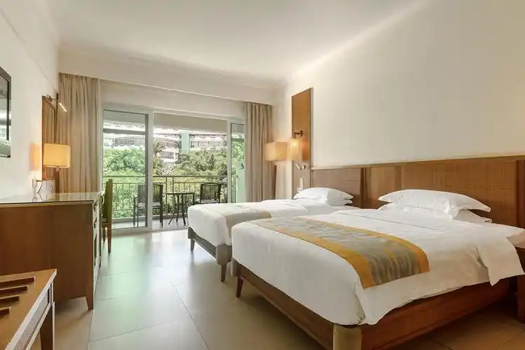 三亚丽景海湾酒店 (landscape beach hotel sanya)