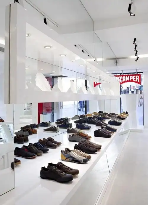 简约小型鞋店装修图效果图