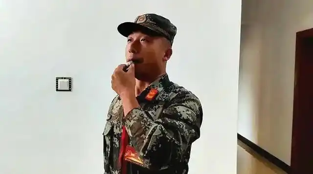 熄灯号丨老班长教会我三句话