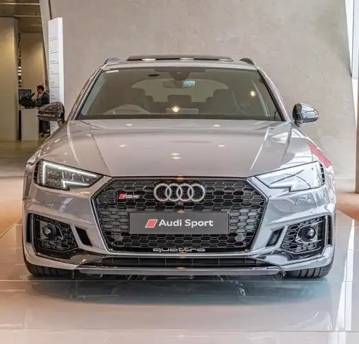 奥迪audirs4avant水泥灰质感