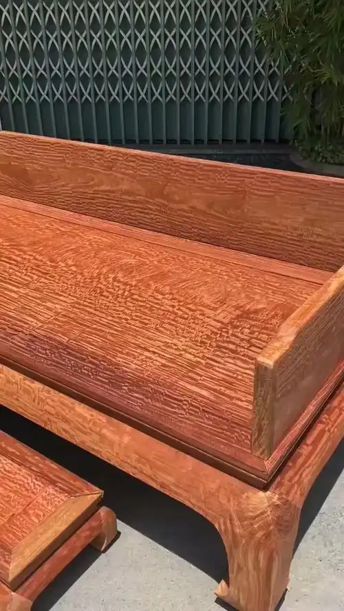 缅甸花梨水波纹罗汉床