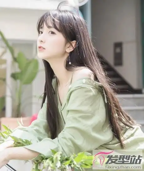 森系女生长发发型打造气质小清新范