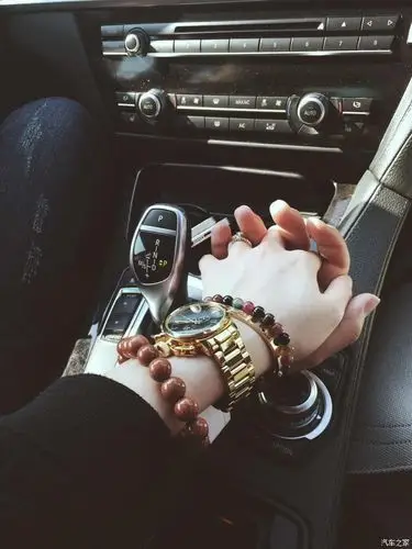 朋友圈有人装逼这啥车