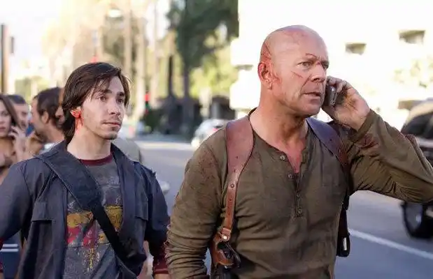 布鲁斯威利斯的十部必看电影