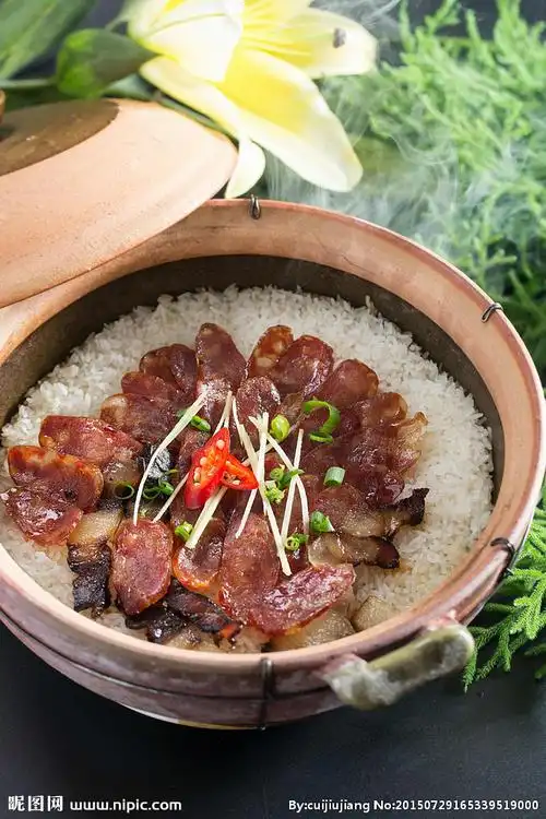 煲仔饭图片