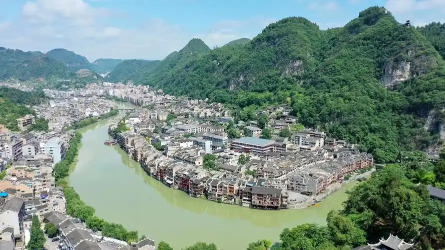 贵州镇远俯瞰舞阳河