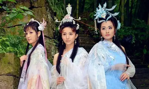 赵圆媛饰演琼宵,周庭伊饰演云宵 ,蔡雅同饰演碧宵