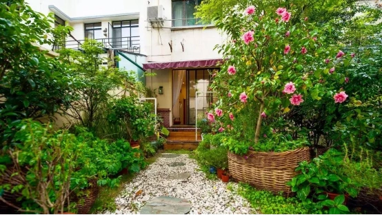 40平米的小庭院,也可以打造成秘密花园,给你带来恬静美好的生活