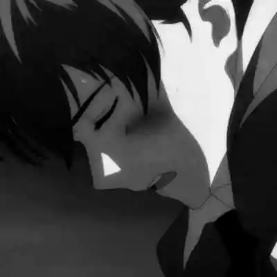 动漫伤感男生黑白头像