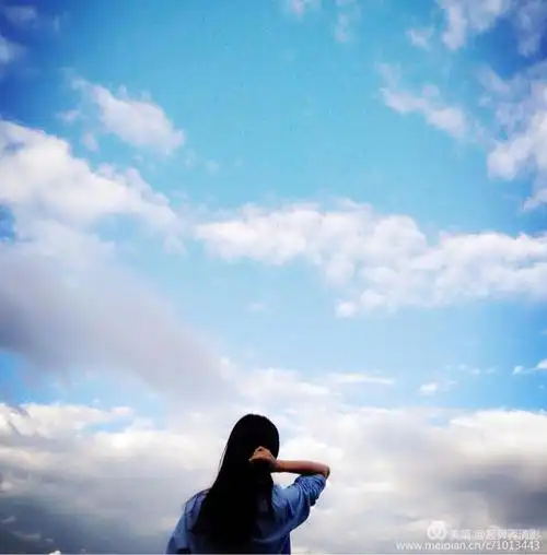 当我仰望天空时