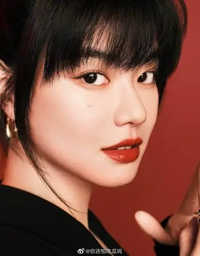 东申未来的李蔓瑄陈坤周迅签的小花农妹儿们觉得怎么样