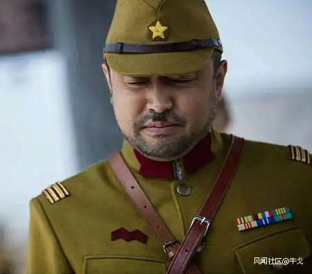 九八式军服采用后再出现昭五式军服算不算穿帮