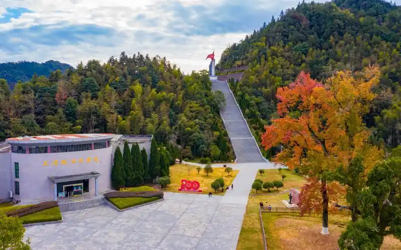 江西永新:三湾改编圣地 枫叶红似火_哔哩哔哩_bilibili