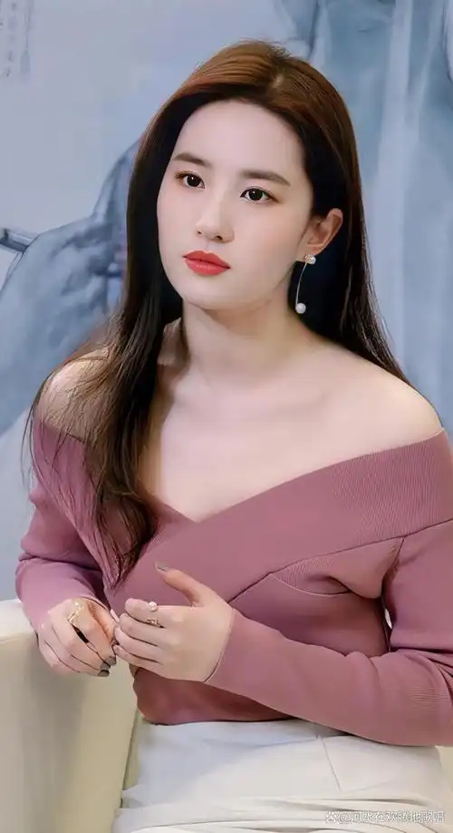 刘亦菲永远是别人无法媲美的仙女姐姐奶味十足啊真想舔