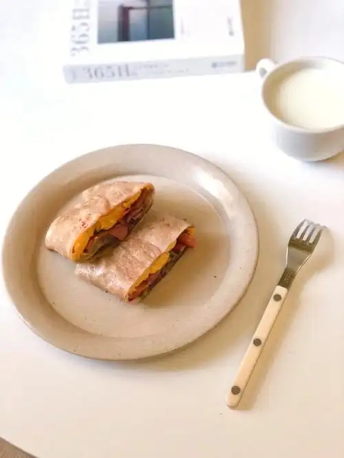 1119芝士杂蔬培根鸡蛋卷饼