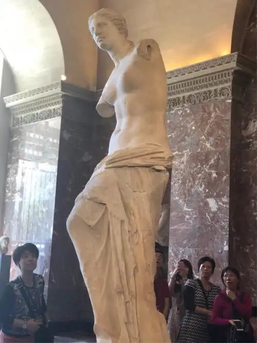 卢浮宫镇馆之宝之一断臂的维纳斯