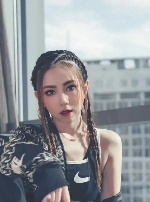 身材"配不起"脸的7位女星:个个肤白貌美,身材却"一言难尽"