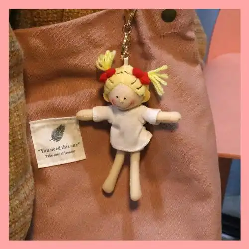 新品儿童书包挂件可爱coco酱小女孩公仔包包挂件网红少女心毛绒书包