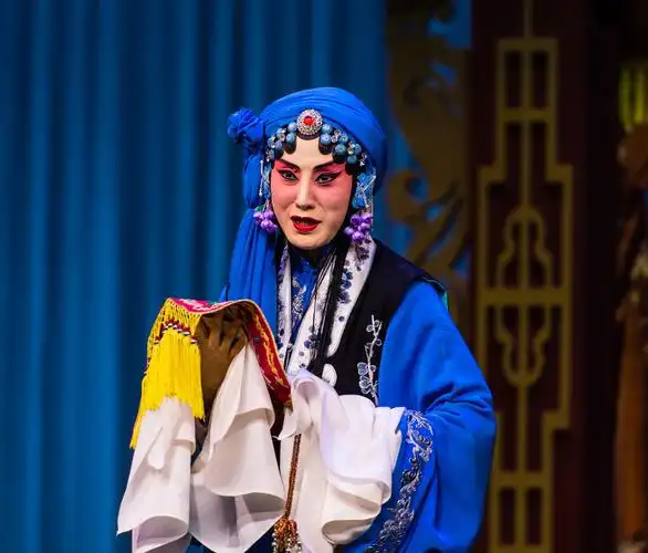 张火丁京剧《锁麟囊》