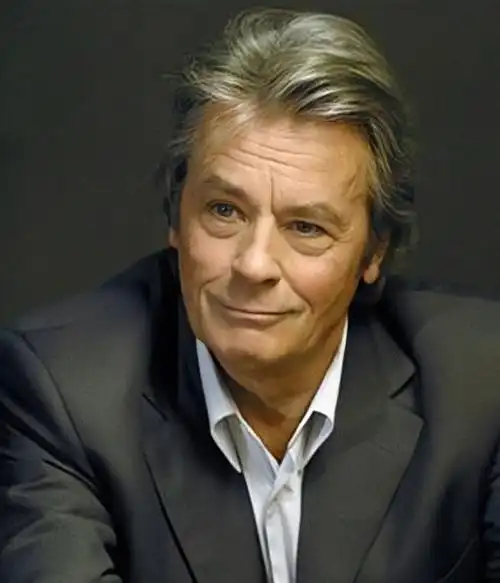 "坏孩子"阿兰·德龙的孤寂晚年