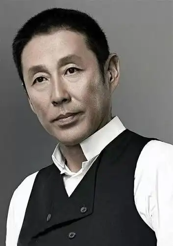 64岁陈道明再度爆红:人生是一场修行,红尘就是最好的道场