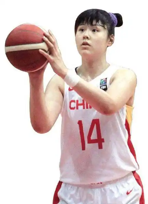 李月汝从东莞女篮到圆梦wnba