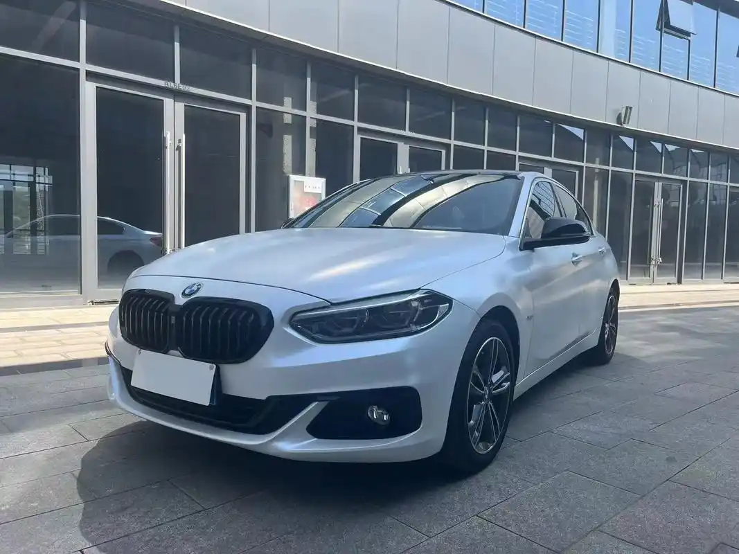 宝马1系118i运动型.【车辆名称】2018款 宝马1系 1 - 抖音