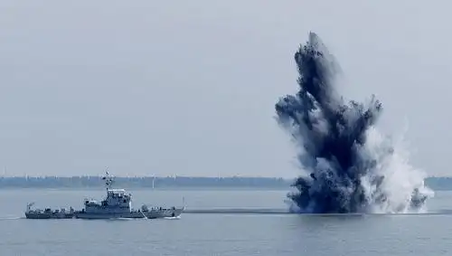 目击东海舰队某基地扫雷舰艇反水雷作战演练见闻