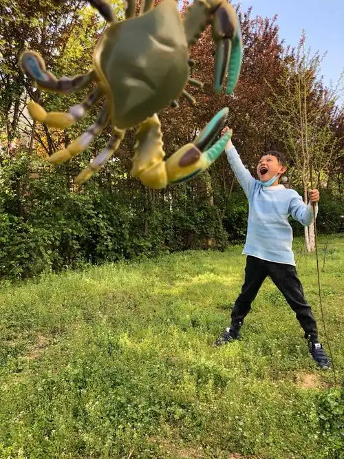 海绵宝宝邀你一起来拍照—创意"借位拍照"活动展示