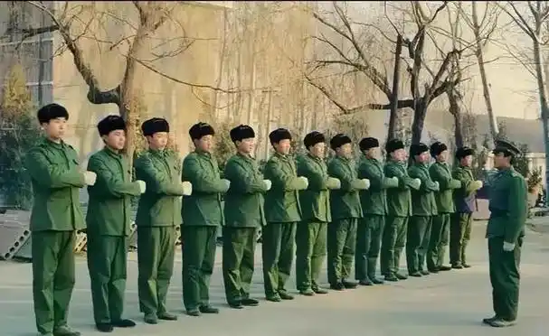 我74年报名参军,中途差点放弃入伍,发小圆了我的当兵梦