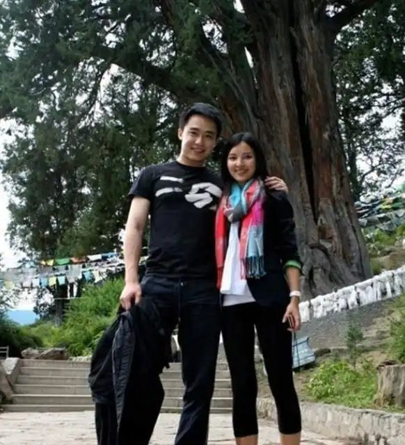 恋爱的红三代:薄瓜瓜与陈晓丹亲密游西藏旧照_高清图集_新浪网