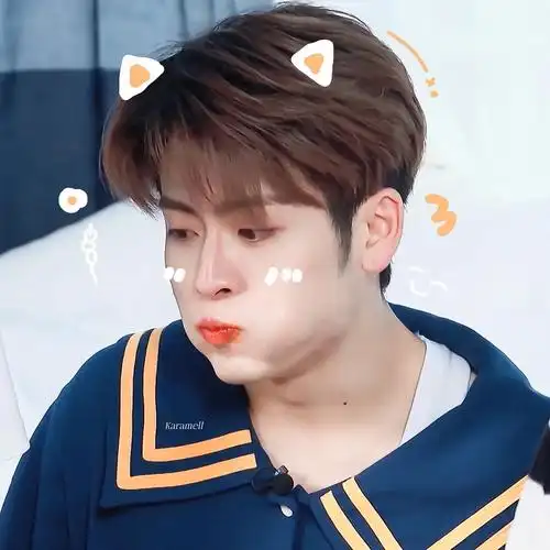 可爱疯了 鼓起勇气唱歌 熟了之后比较疯的状态,哈哈哈哈哈 gif 力丸"