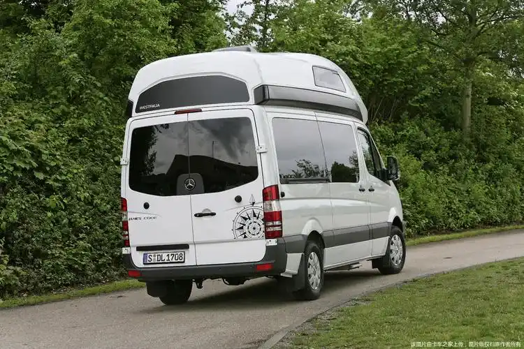 奔驰sprinter车型图片