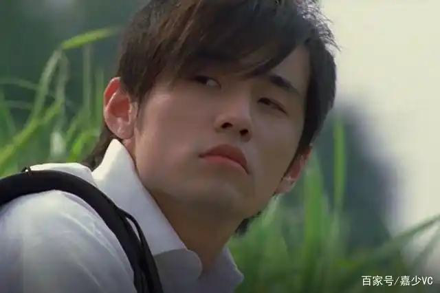 《头文字d》秋名山车神,年轻时是真帅,有颜值有梦想!