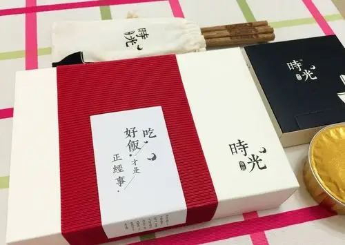 看看这些外卖包装上的神文案.