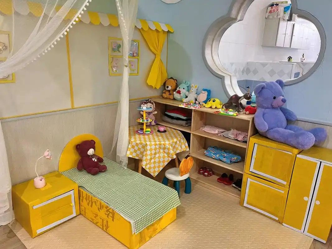 幼儿园|小班娃娃家丨区域创设 幼儿园黄色系娃娃家环创 班级整个色系