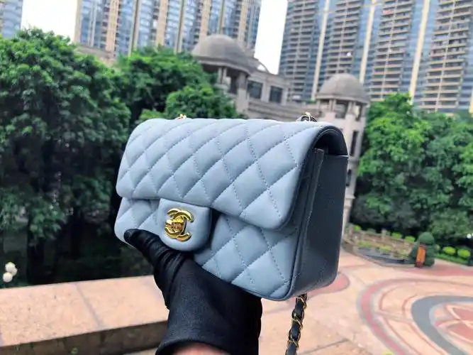 chanel香奈儿 18年新色 冰川蓝菱格羊皮cf mini 链条包 20cm