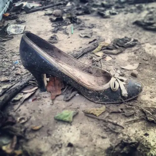 被丢弃的鞋