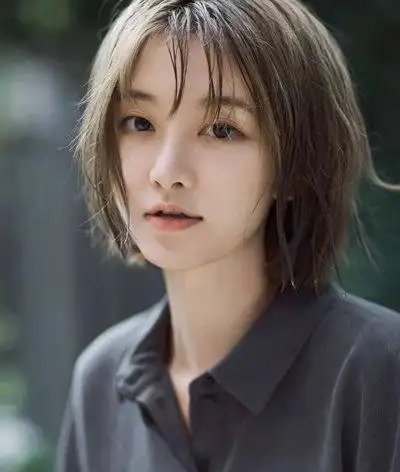 腮帮宽下巴尖是什么脸型 脸大下巴尖适合短发吗_发型造型_宝妈时尚