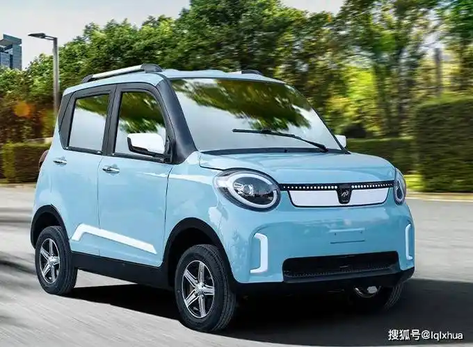 2款电动四轮车8000元起步冷暖空调油电增程器适合老年人