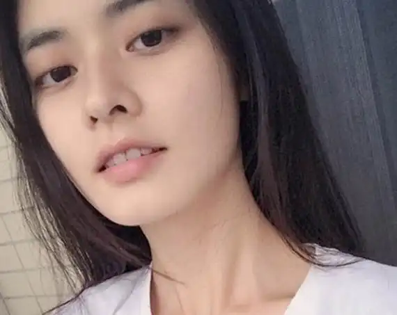 天使之路杨斯莹资料哪里人 拥有几分混血脸庞和独特气质