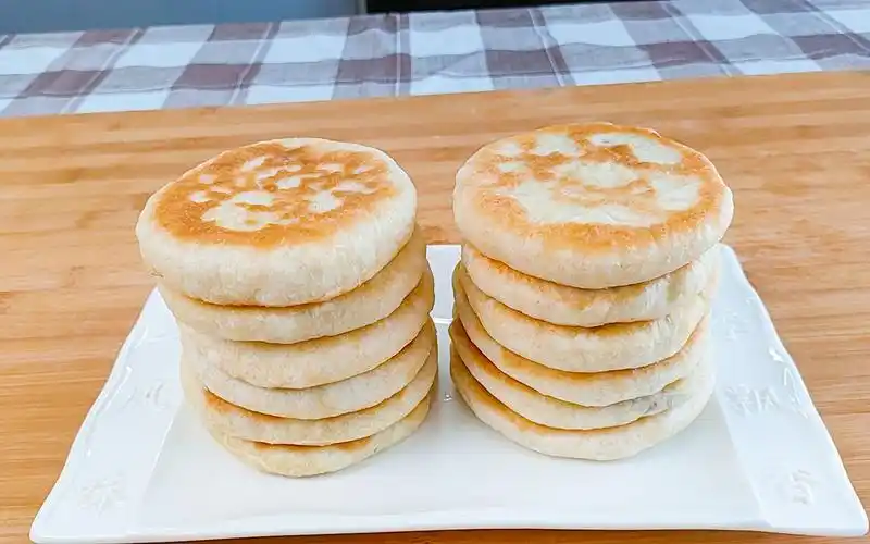 家常红糖发面饼做法,学会这技巧,暄软好吃不发硬,比买的好吃